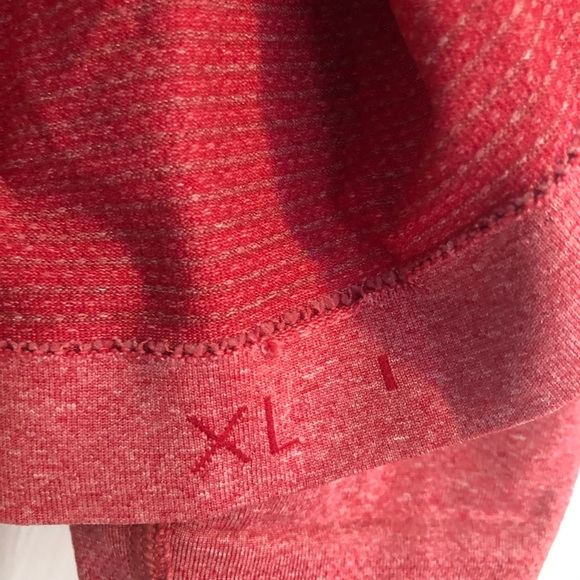 Lululemon Metal Vent Tech 1/2 Zip. - Picture 6 of 7